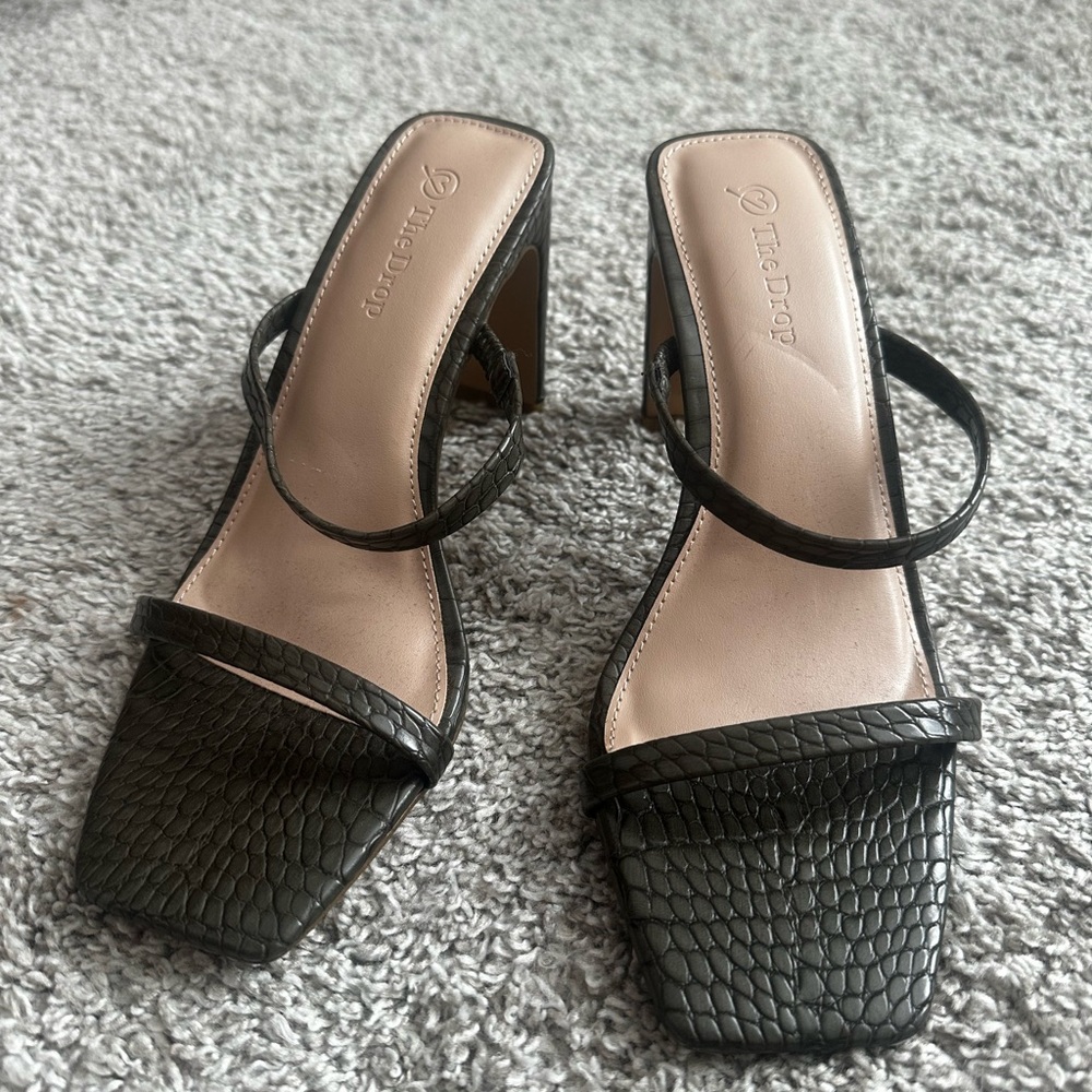 NWOT: The Drop green snakeskin-style heels - Picture 2 of 4